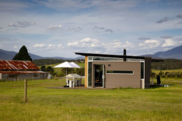 Maddens Rise Cellar Door 2
