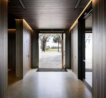 St Huberts Cellar Door 2